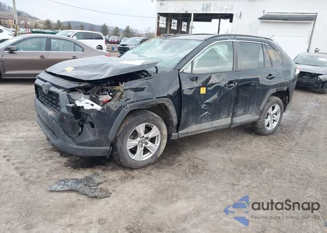 2019 Toyota Rav4 Xle z USA, uszkodzony, nr VIN 2T3P1RFV3KW005369